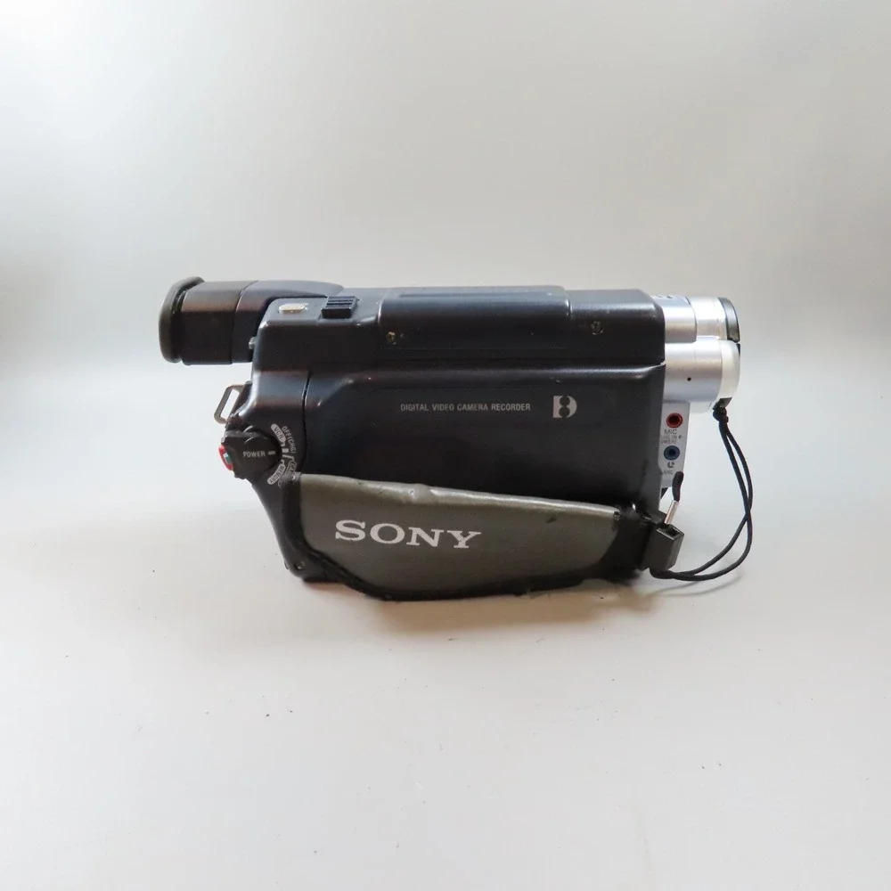 Sony Handycam DCR-TRV350 Digital8/Hi8/Video8 NightShot Tested (DAMAGE SCREEN)